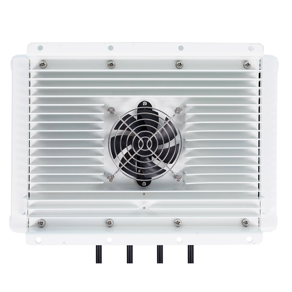 Cargador de baterías de a bordo Pro-Guide de 3 bancos - (1) 12V / (1) 12/16V / (1) 36V - 30 amperios