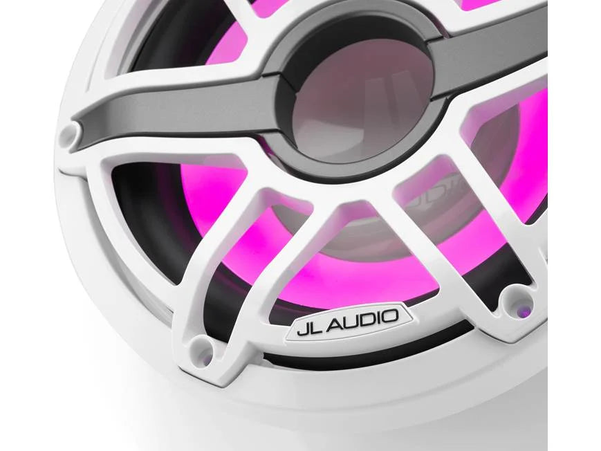 Subwoofer marino JL Audio M6 de 10" de bafle infinito con rejilla deportiva color blanco brillante e iluminación LED Transflective™ - M6-10IB-S-GwGw-i-4