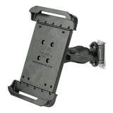 Soporte para tablero RAM Mount con placa de refuerzo para tabletas de 7"-8" con funda