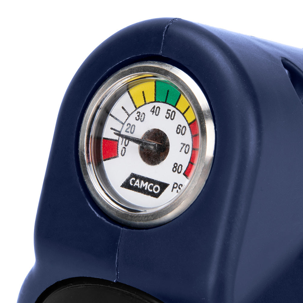 Regulador de presión de agua ajustable de 90 grados Camco con manómetro
