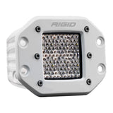 Luz blanca difusa RIGID Industries serie D PRO con montaje empotrado híbrido