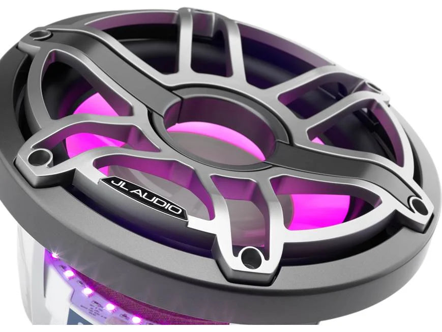 Subwoofer marino JL Audio M6 de 10" para bafle infinito con rejilla deportiva de titanio e iluminación LED Transflective™ - M6-10IB-S-GmTi-i-4